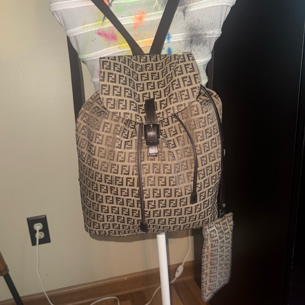 /traded/🔥 💯 FENDI Zucchino Flap Backpack - Picture 3 of 14
